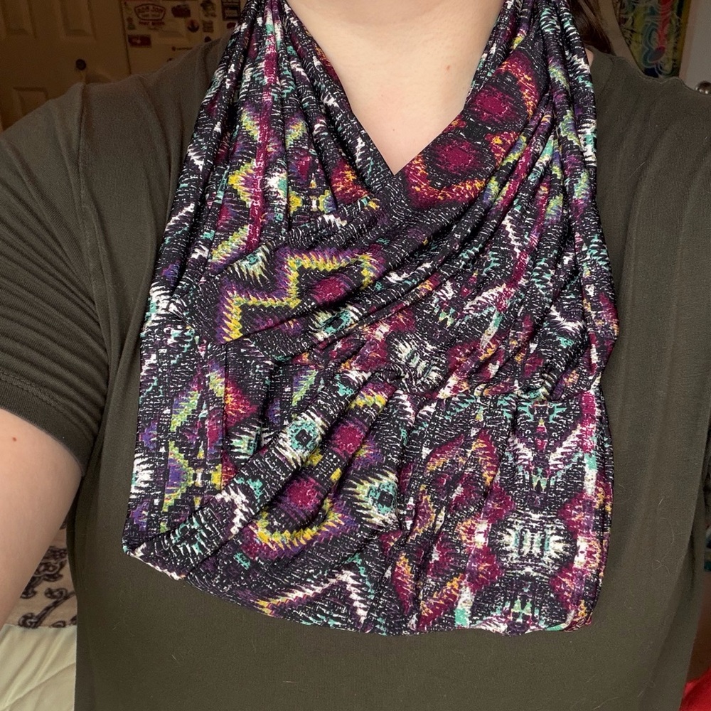 Assorted Scarves Collection - Picture 2 of 7